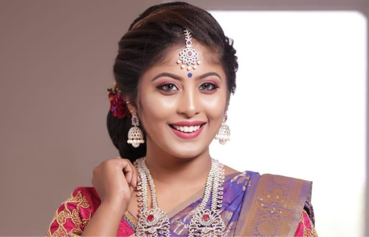 Glamorous Traditional Bridal Makeup T. Nagar
